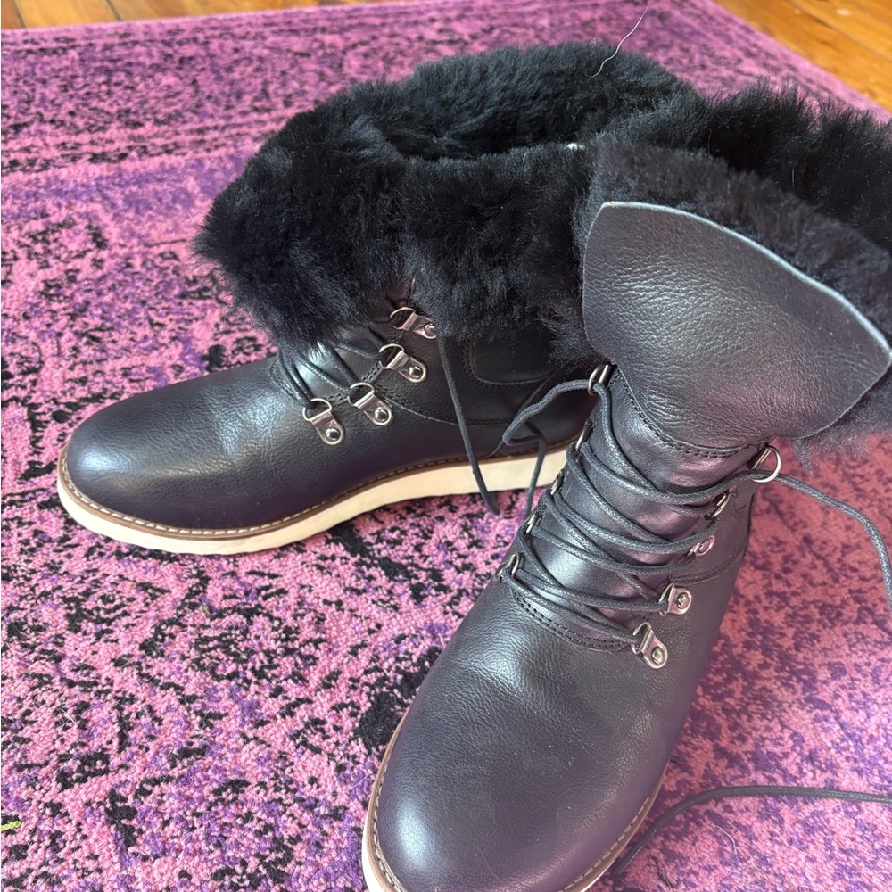 Australia Luxe Elegant Black Shearling. Fur-Lined Winter Boots